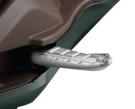 Suzuki Burgman Street Flexible Foot Position
